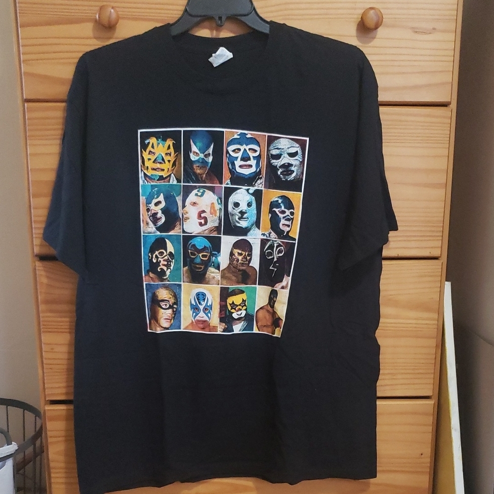 Mexican Lucha Libre "I ❤ LUCHA LIBRE" shirt.